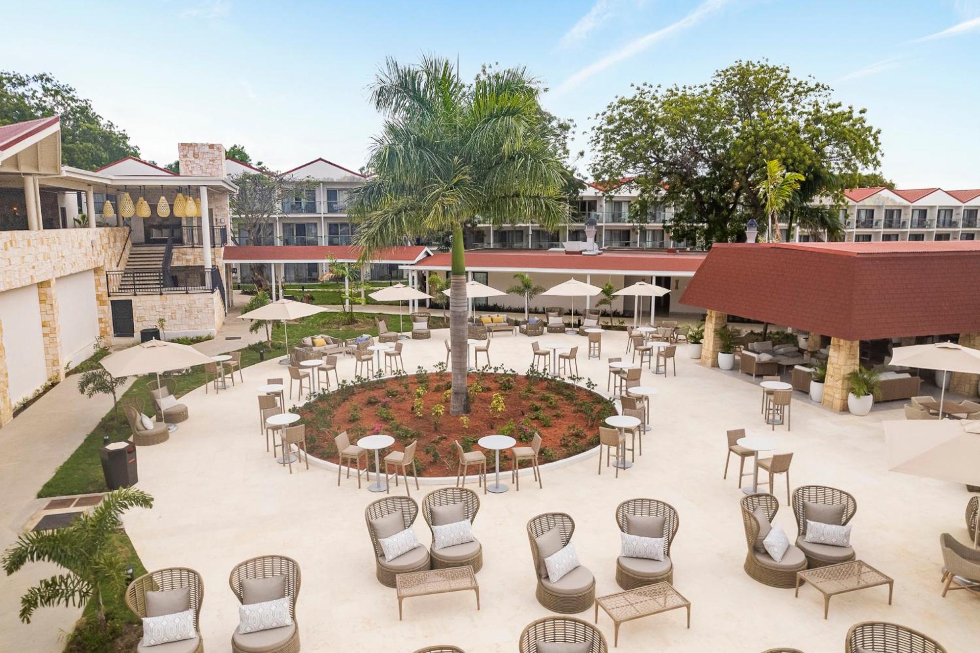 Royalton Chic Antigua, An Autograph Collection All-Inclusive Resort - Adults Only St. John's ภายนอก รูปภาพ
