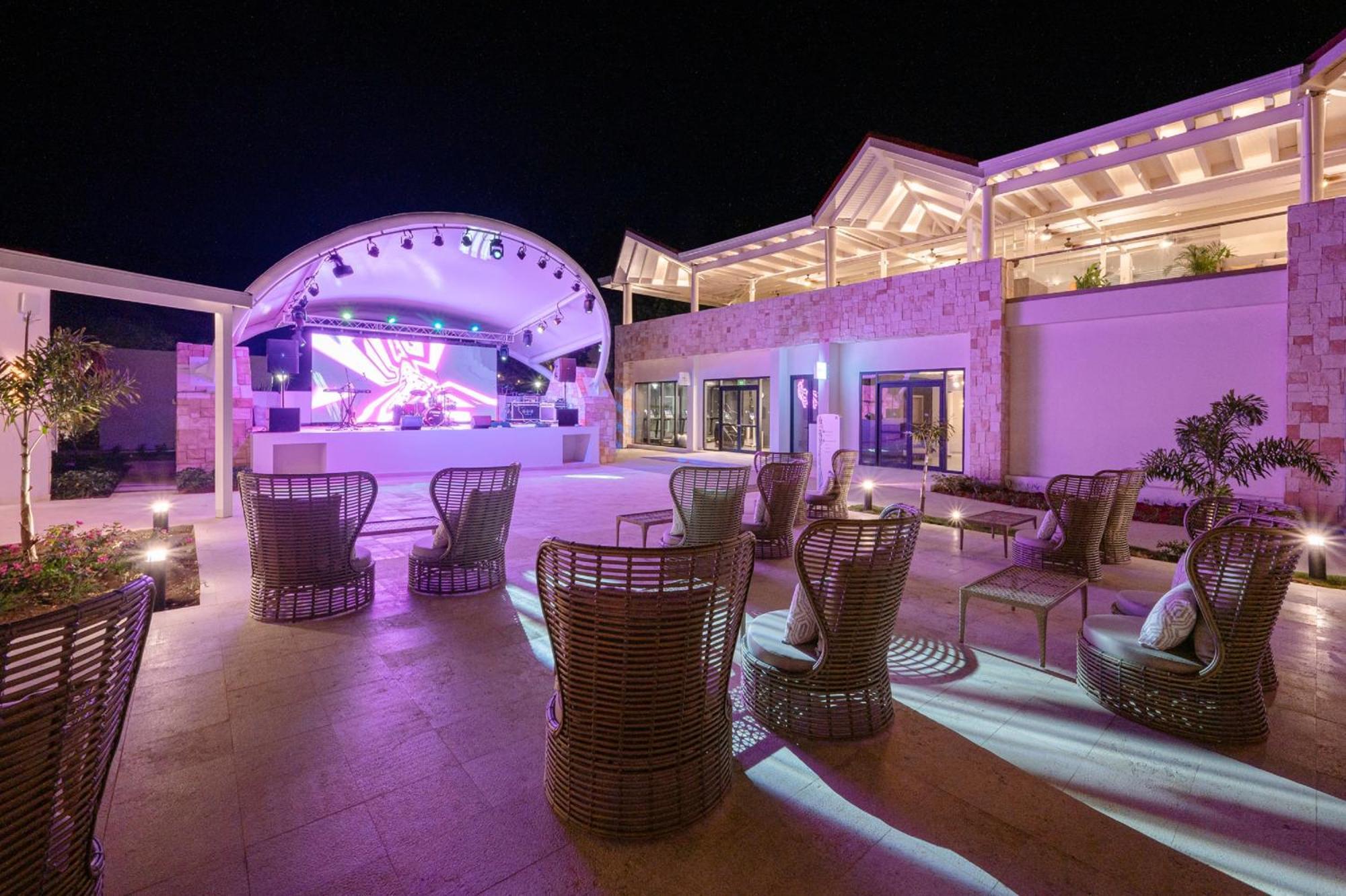 Royalton Chic Antigua, An Autograph Collection All-Inclusive Resort - Adults Only St. John's ภายนอก รูปภาพ