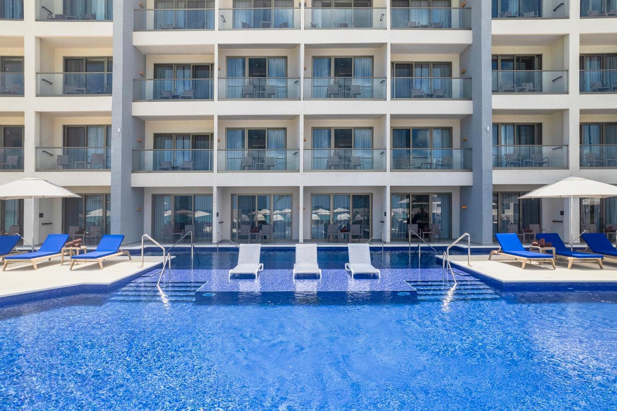 Royalton Chic Antigua, An Autograph Collection All-Inclusive Resort - Adults Only St. John's ภายนอก รูปภาพ